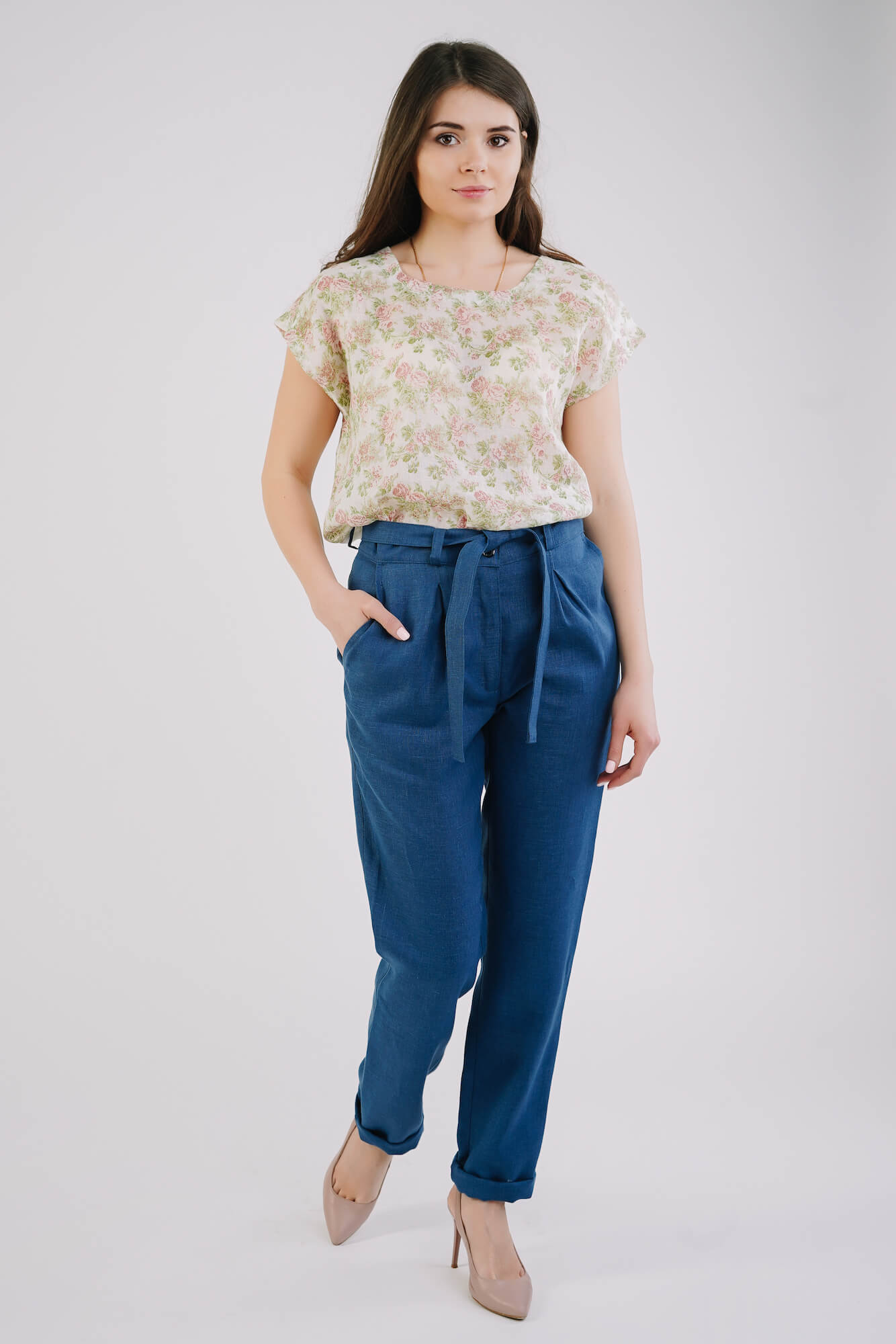 Women's Linen Narrowed Down Trousers